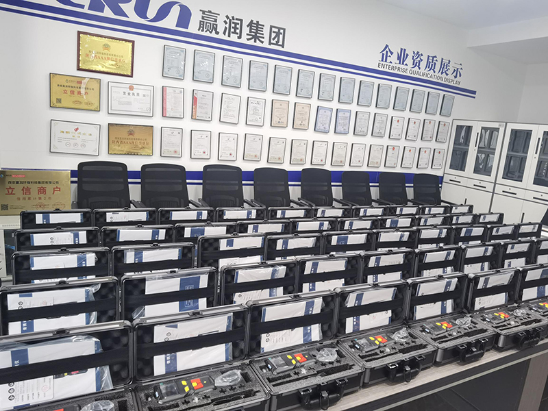 品質(zhì)保證、實(shí)力認(rèn)可！贏潤集團(tuán)四合一氣體檢測(cè)儀用于石油化工企業(yè)！